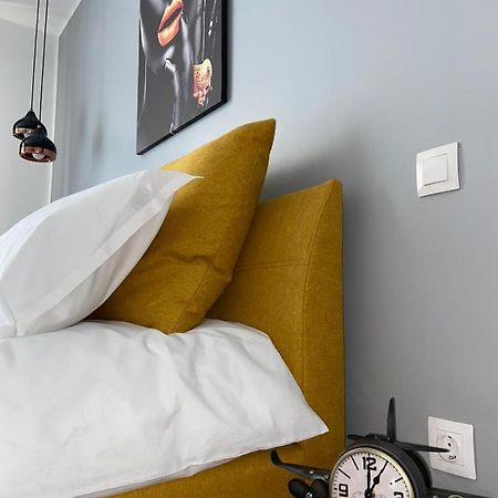 Qualis Apartament Brasov Ngoại thất bức ảnh