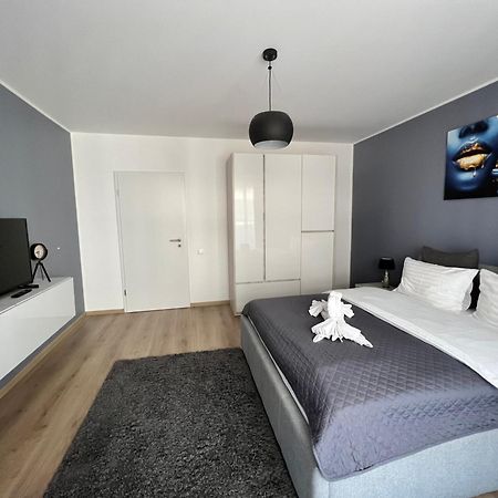 Qualis Apartament Brasov Ngoại thất bức ảnh