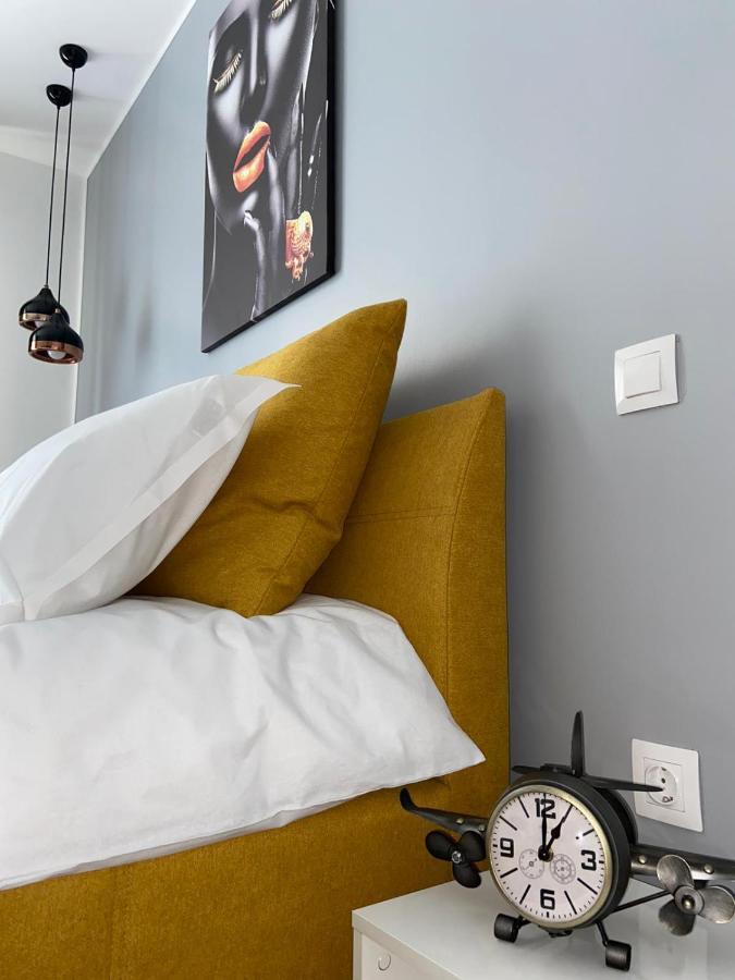 Qualis Apartament Brasov Ngoại thất bức ảnh