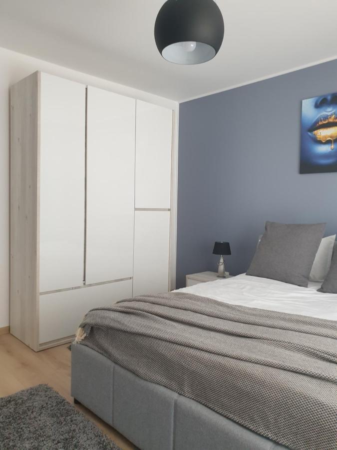 Qualis Apartament Brasov Ngoại thất bức ảnh