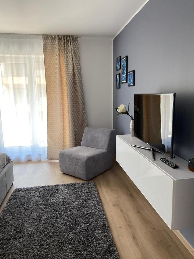 Qualis Apartament Brasov Ngoại thất bức ảnh