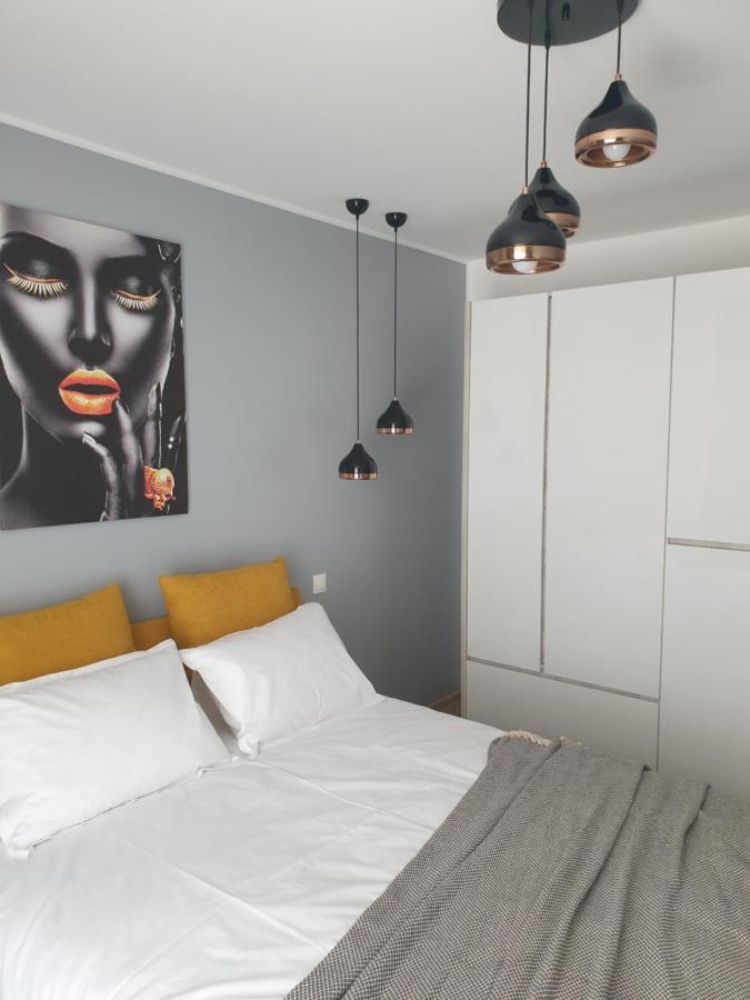 Qualis Apartament Brasov Ngoại thất bức ảnh