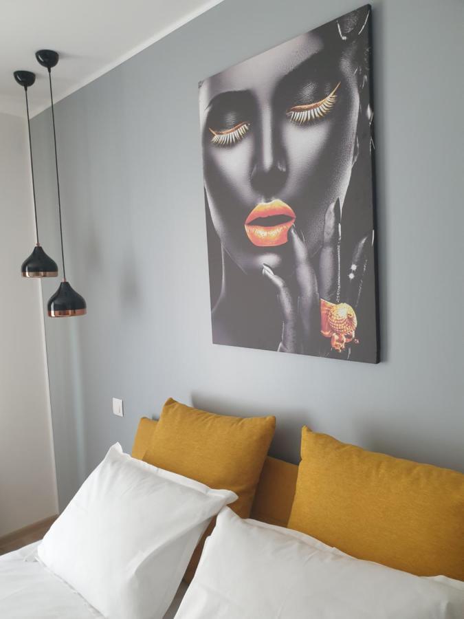 Qualis Apartament Brasov Ngoại thất bức ảnh
