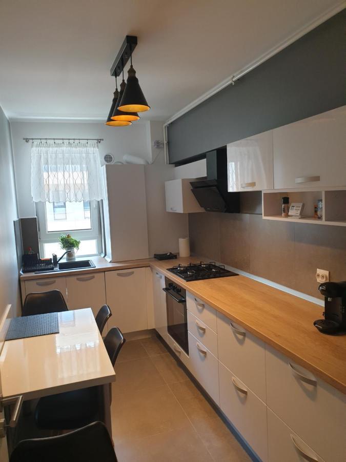 Qualis Apartament Brasov Ngoại thất bức ảnh