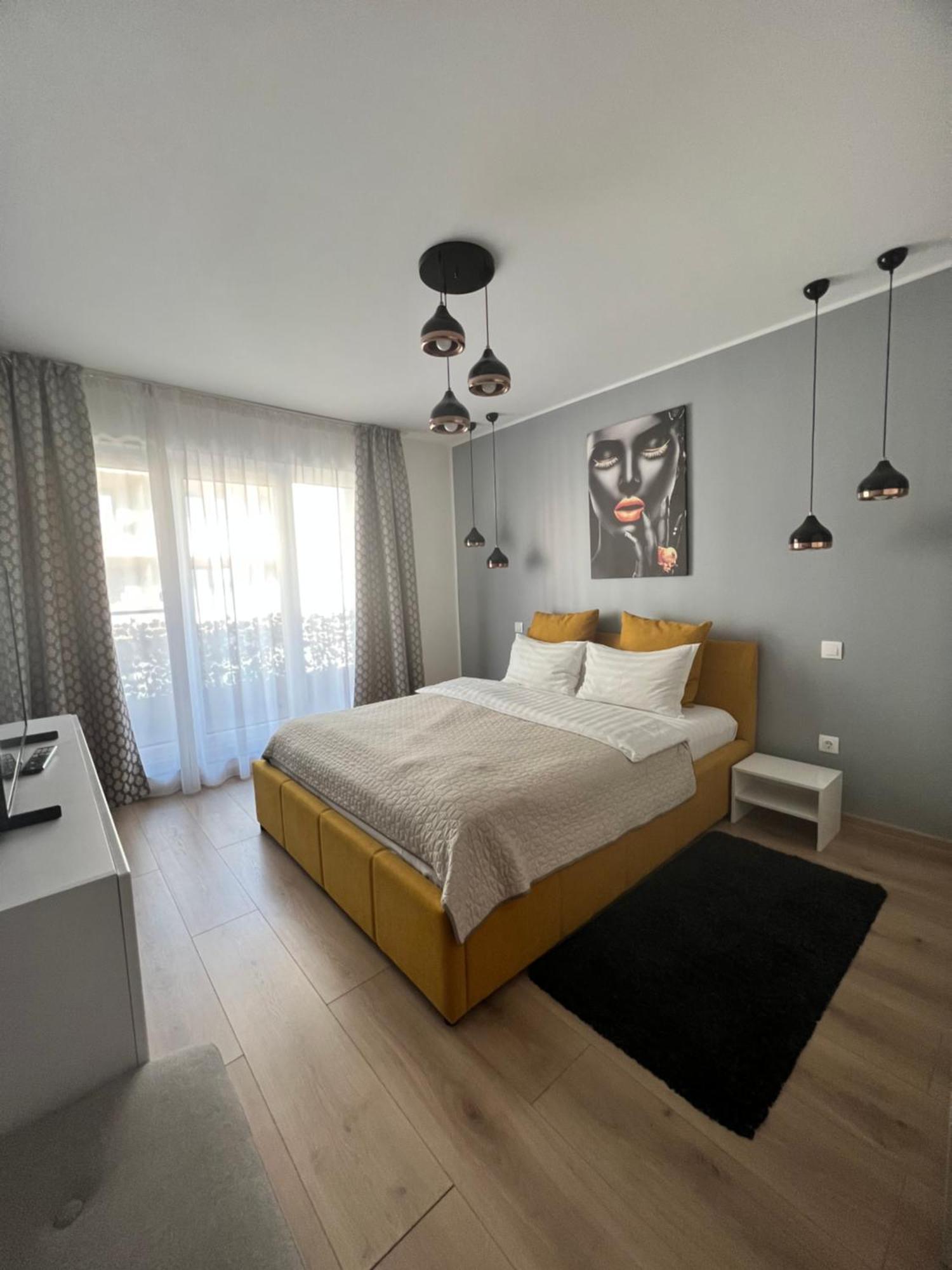 Qualis Apartament Brasov Ngoại thất bức ảnh