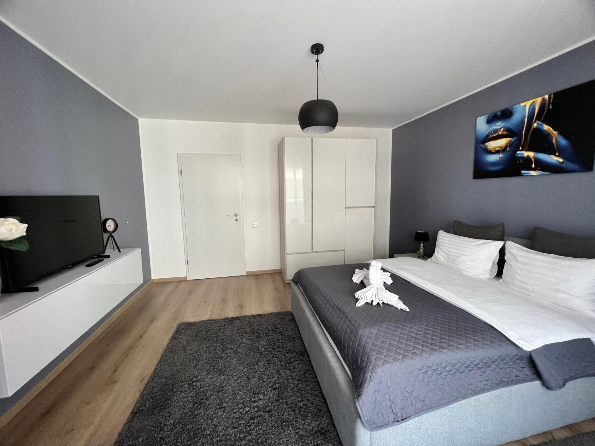 Qualis Apartament Brasov Ngoại thất bức ảnh